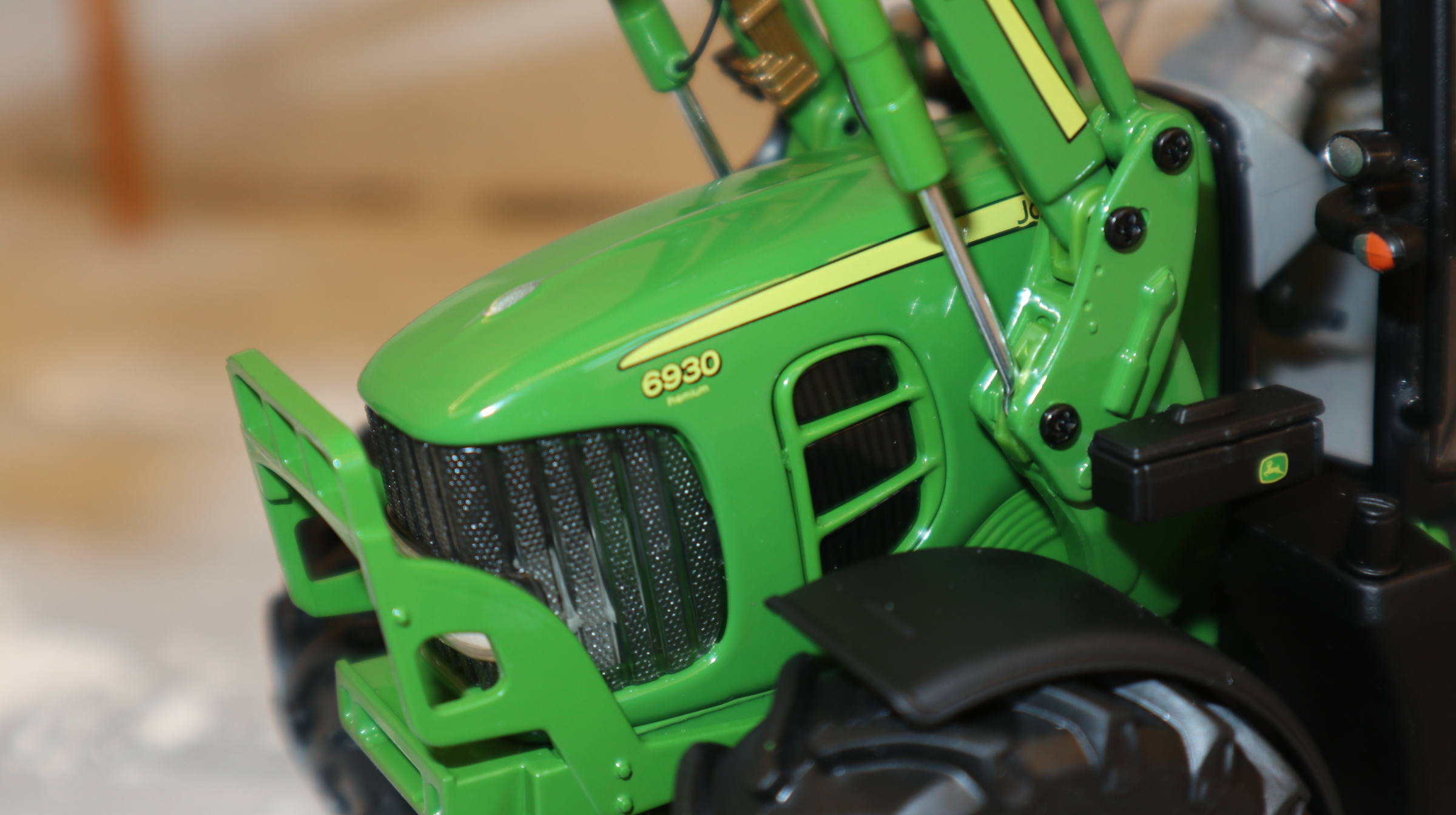 Wiking 877466 in 1:32,  John Deere 6930 Premium mit Frontlader, NEU in OVP