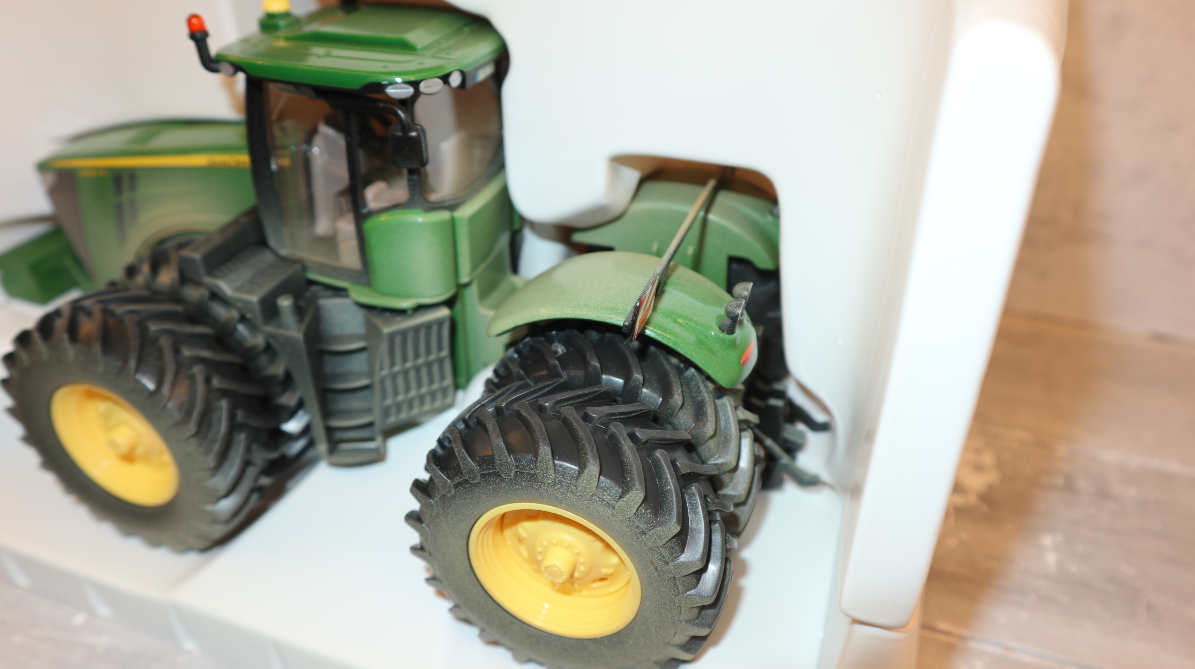 Siku 3276 in 1:32, John Deere 9560 R Agritechnica 2015 DIRTY, NEU in OVP