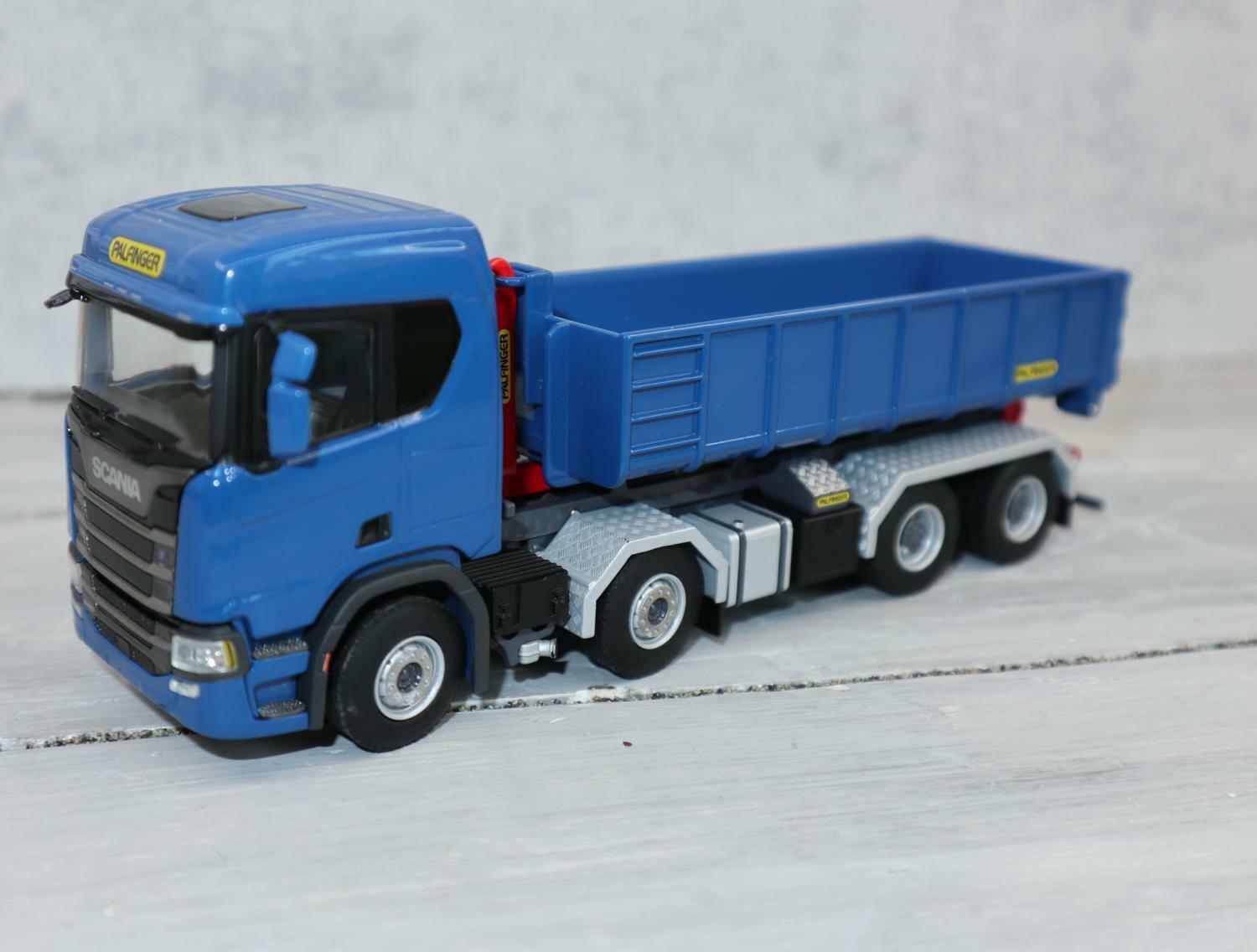 WSI 02-2194 in 1:50, SCANIA R 8x4 Abroller blau mit 15m2-Container, NEU in OVP WSI 02-2194 in 1:50, SCANIA R 8x4 Abroller blau mit 15m2-Container, NEU in OVP