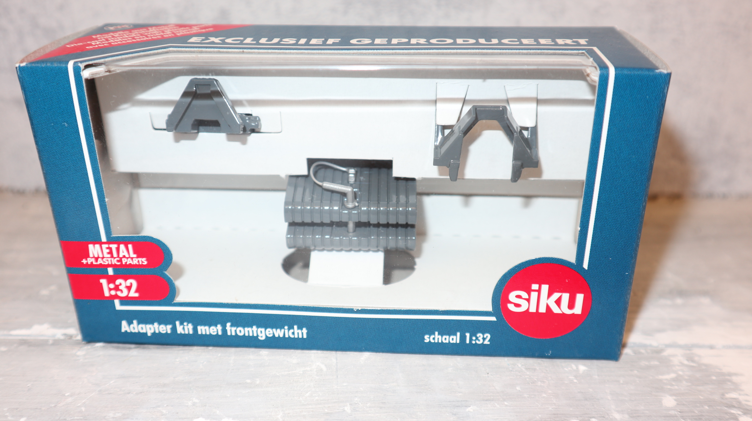 Siku 3095 in 1:32, Frontgewicht-Set GRAU, NEU in OVP