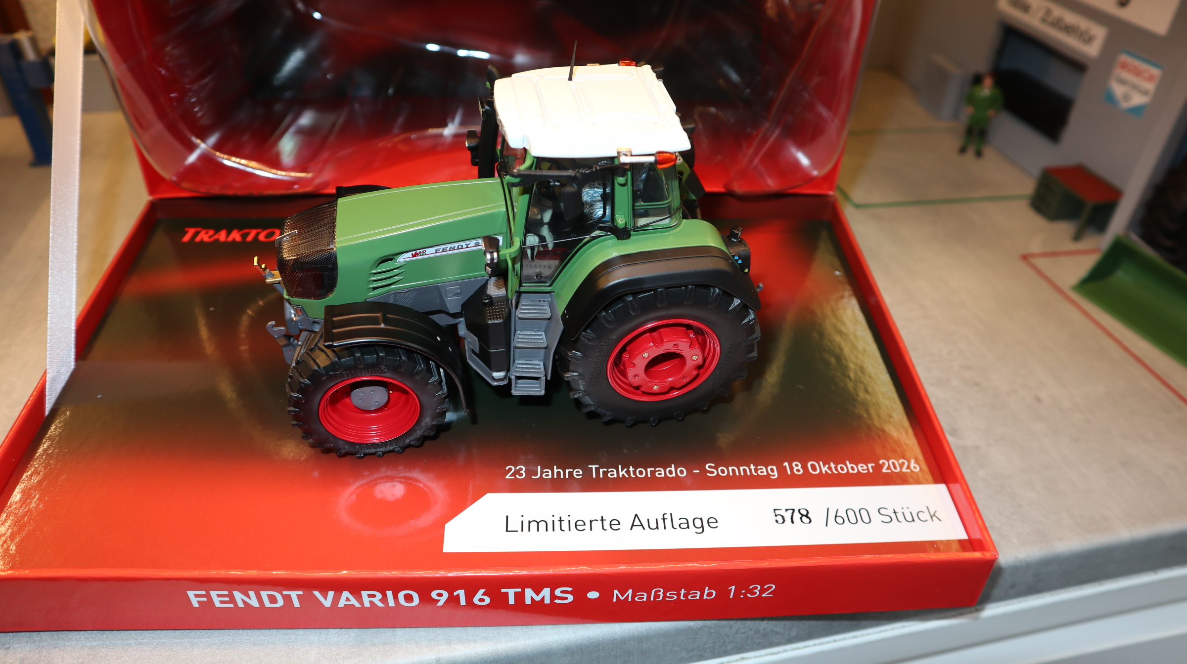Weise Toys 2078 in 1:32, Fendt Vario 916 TMS TRAKTORADO 2026,  NEU in OVP