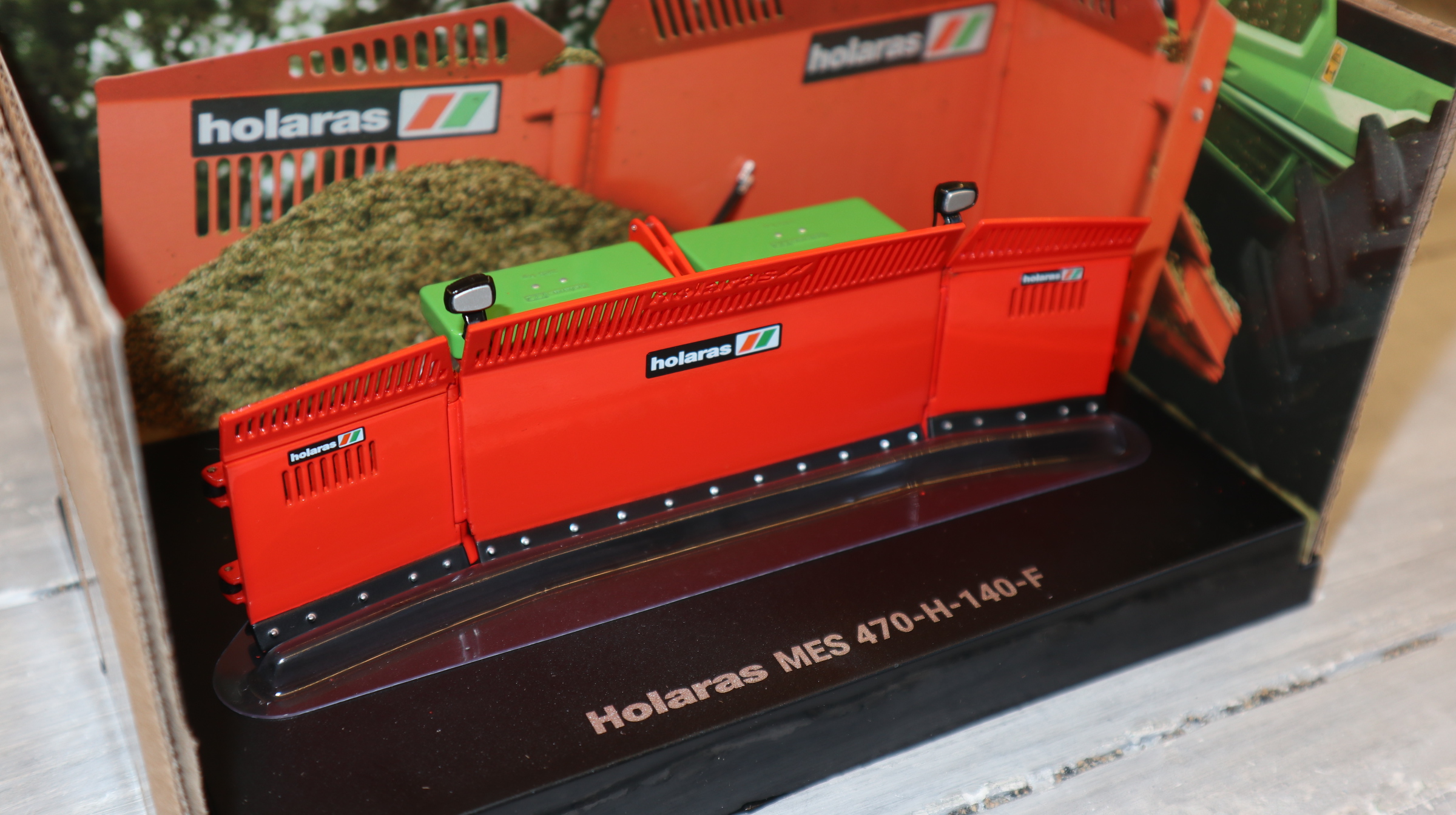 Universal Hobbies UH 6849 in 1:32, HOLARAS Mais-Schiebeschild MES 470, NEU in OVP