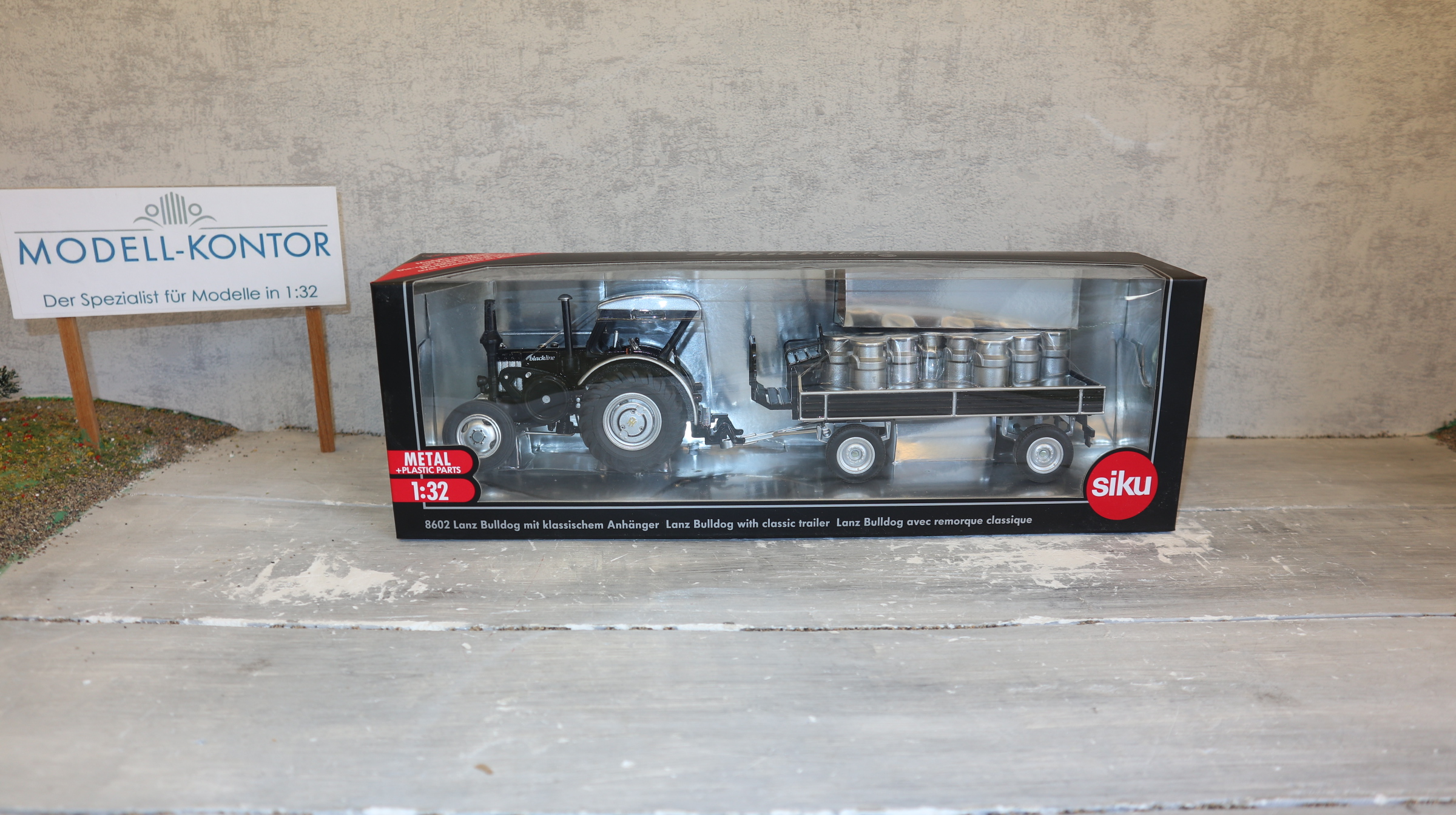 Siku 8502 in 1:32, LANZ Bulldog mit Anhänger, Blackline, NEU in OVP