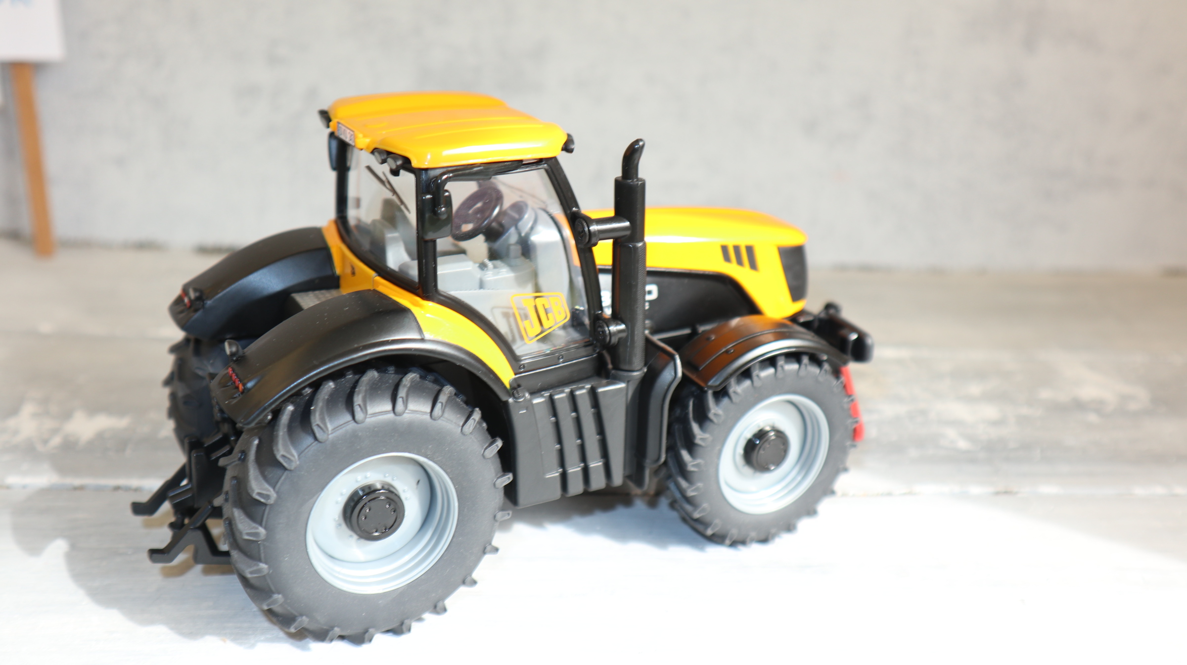 Siku 3267 in 1:32, JCB 8250, NEU in OVP