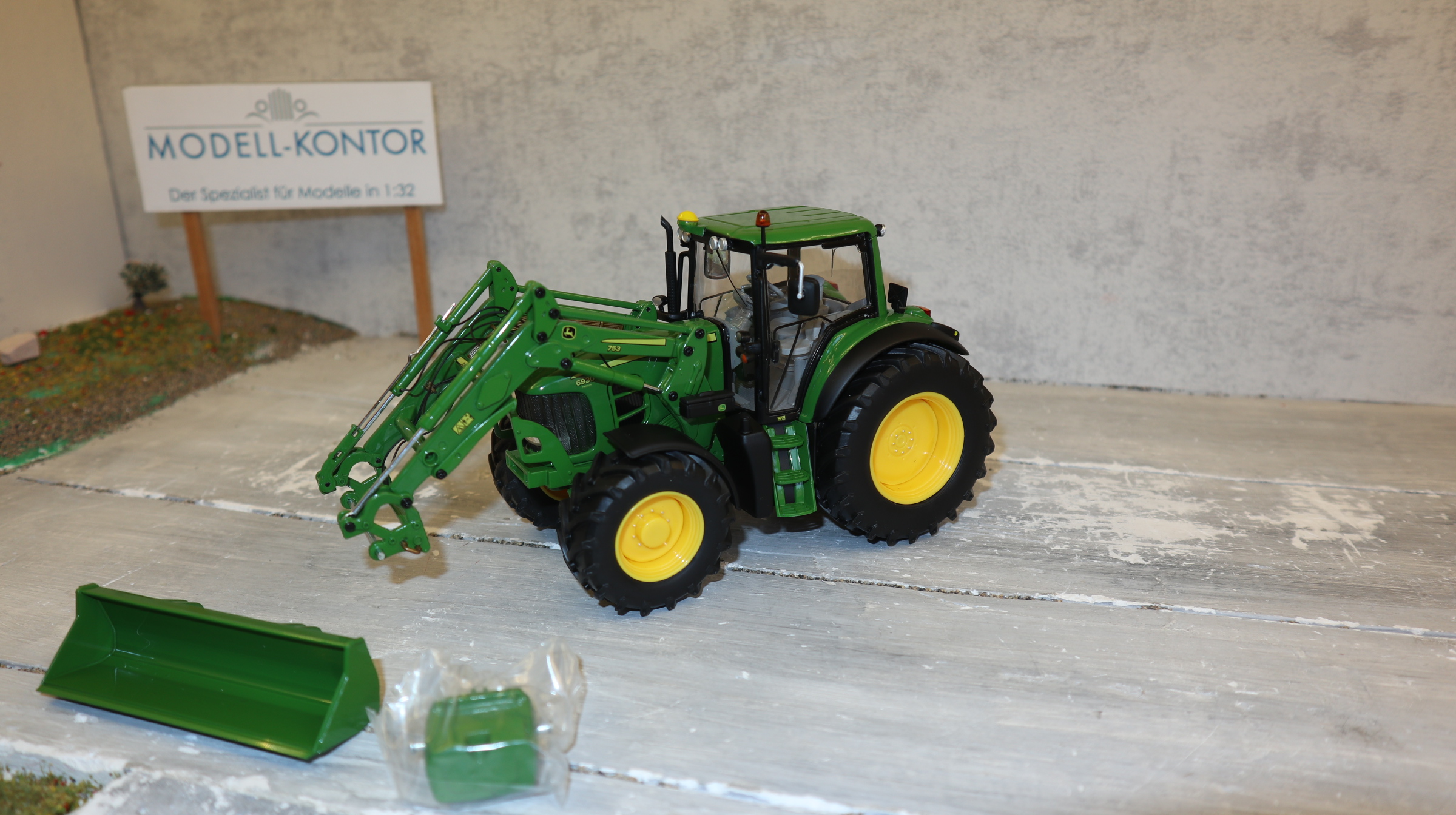 Wiking 877466 in 1:32,  John Deere 6930 Premium mit Frontlader, NEU in OVP