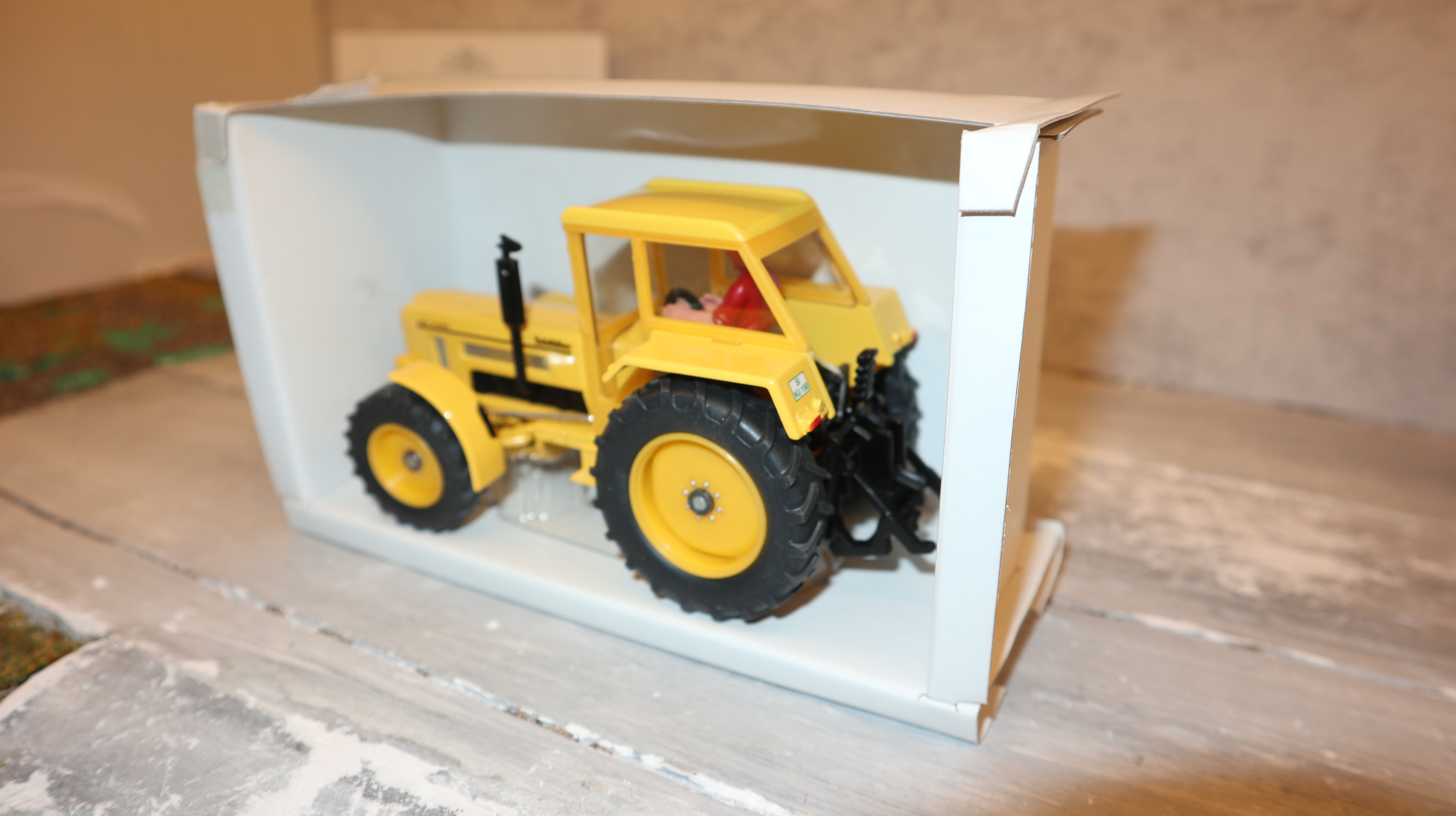 Siku 3469 in 1:32,  Schlüter 1250L in GELB, NEU in OVP
