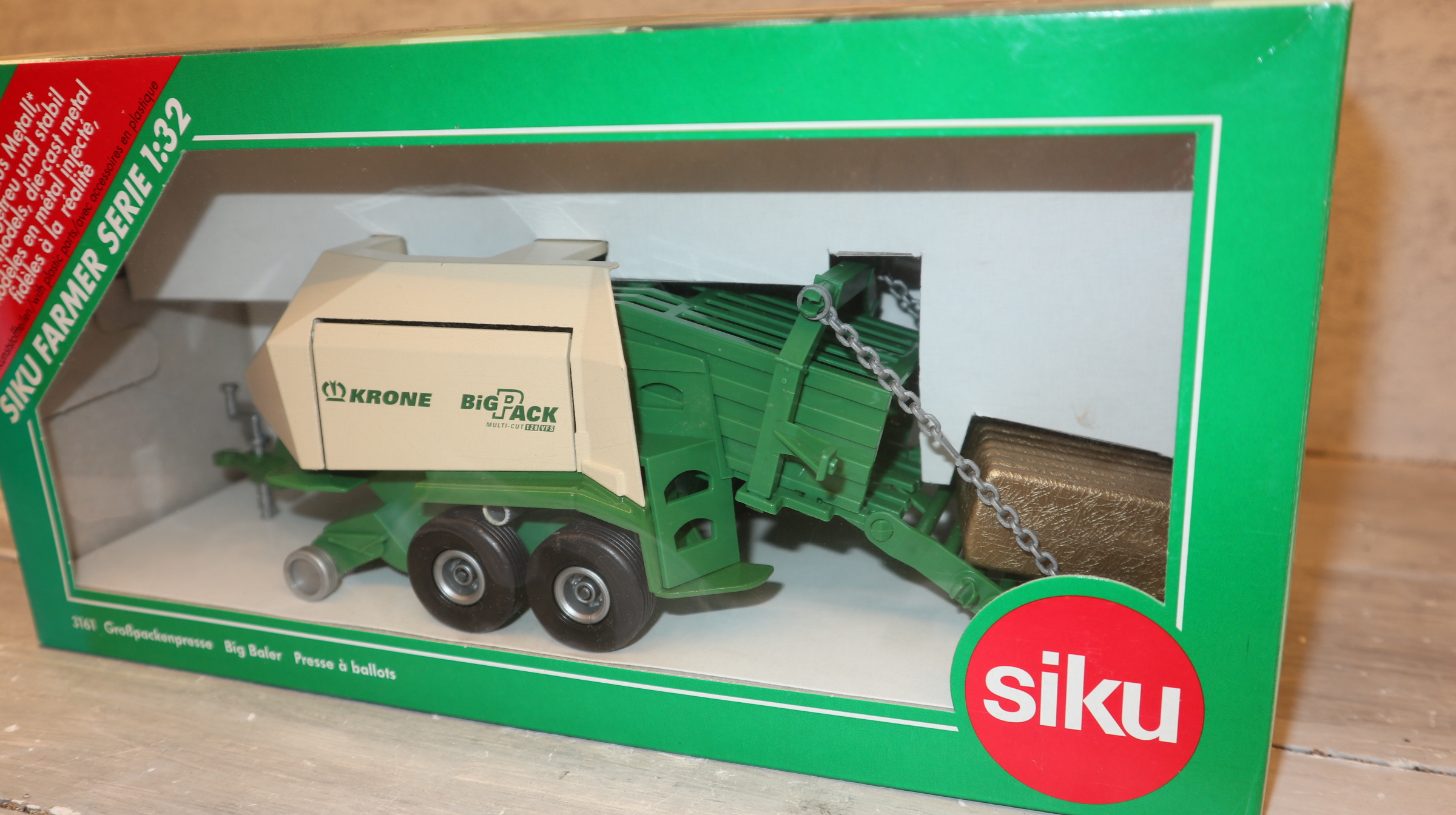Siku 3161  in 1:32, KRONE BigPack Großballenpresse , NEU in OVP