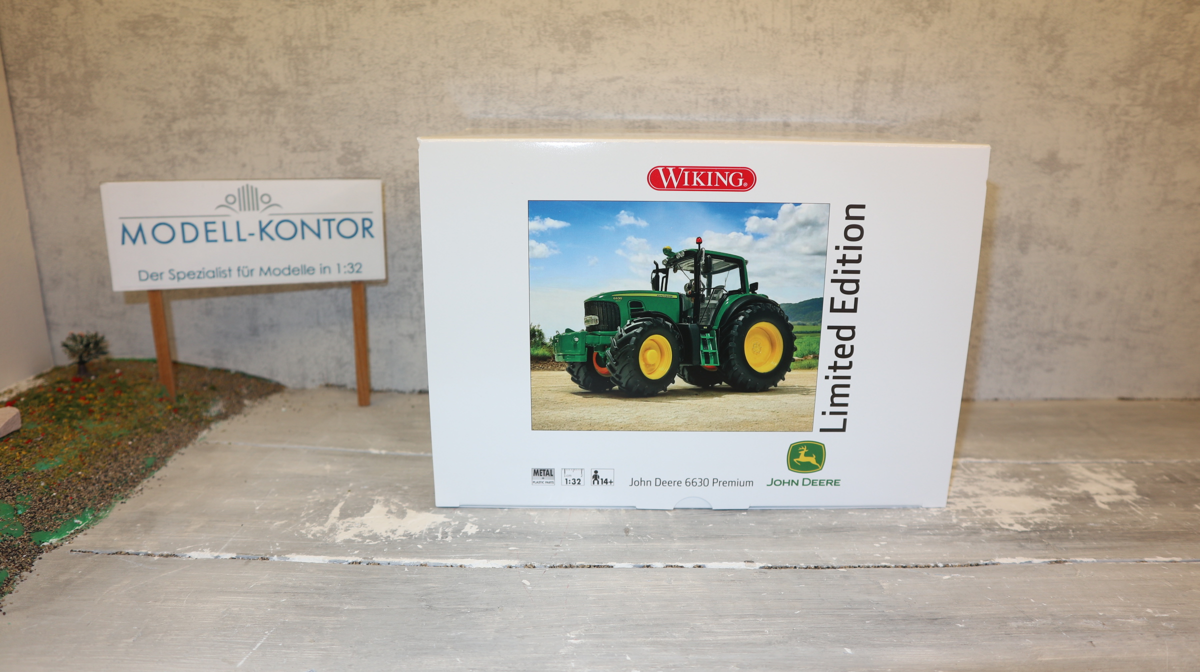 Wiking 877467 in 1:32, John Deere 6630 Premium Sondermodell, NEU in OVP
