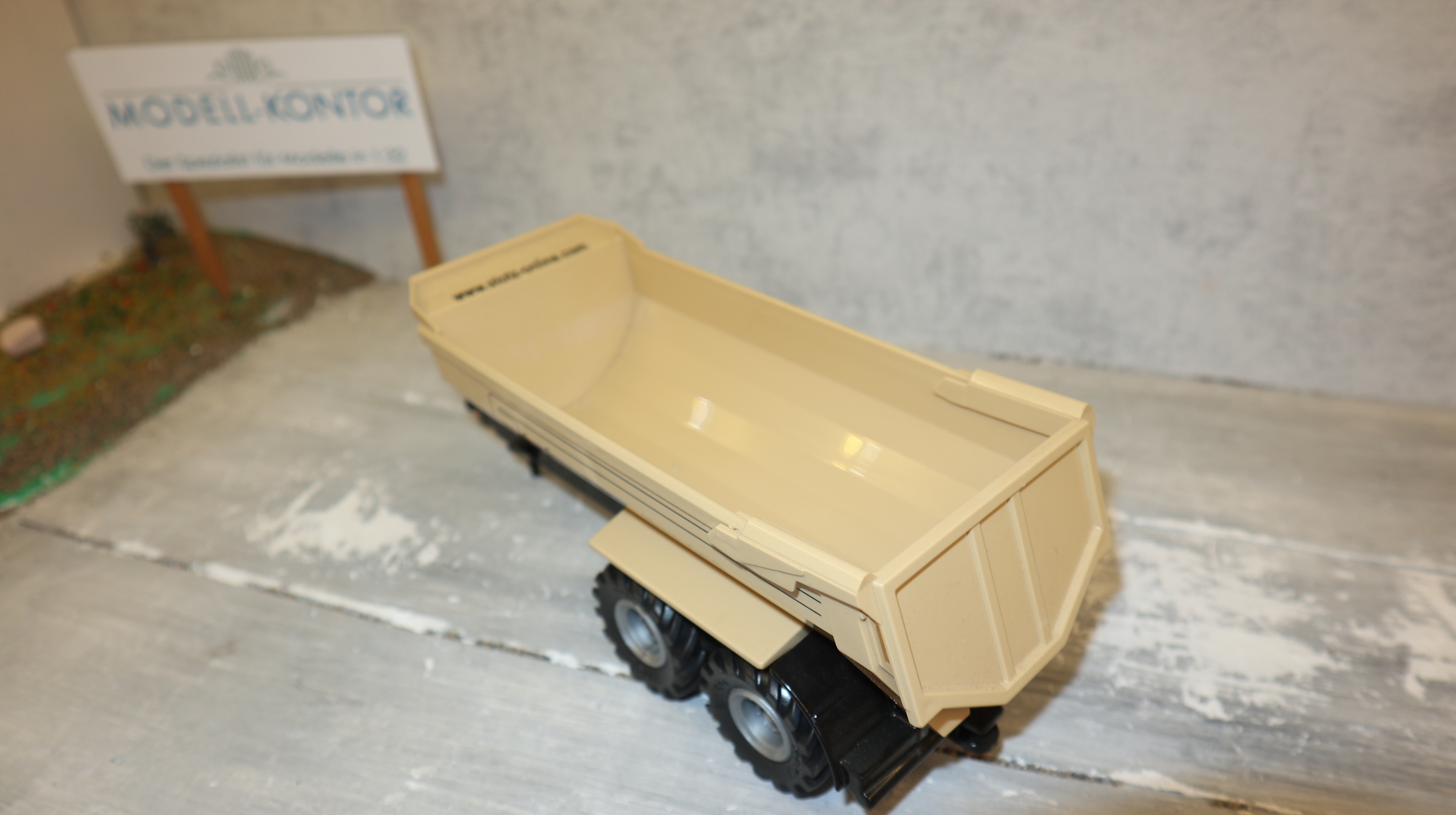 Siku 2871 in 1:32, Krampe Halfpipe STOTZ beige NEU in OVP