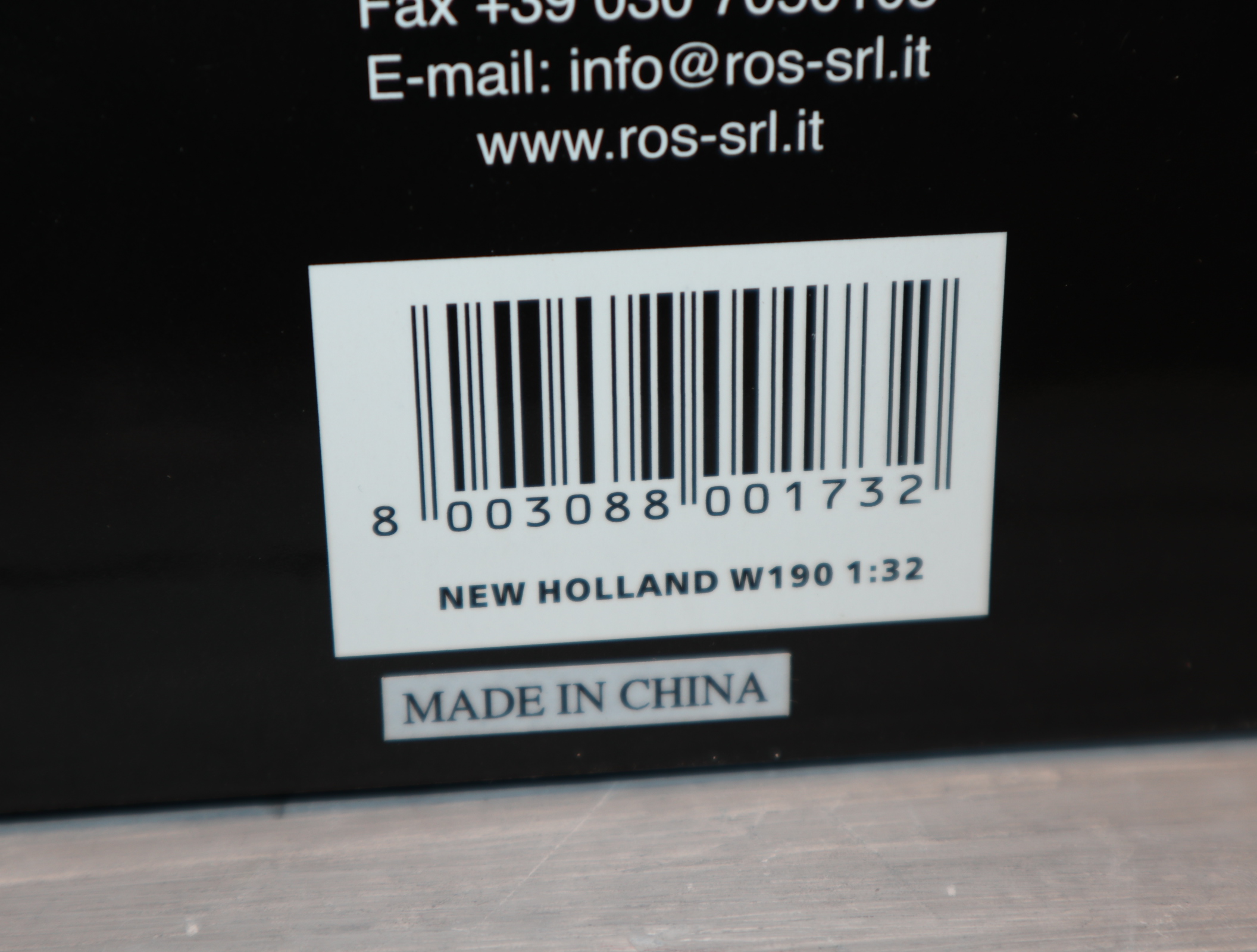 ROS 00173.2 in 1:32 Radlader New Holland W190, NEU in OVP