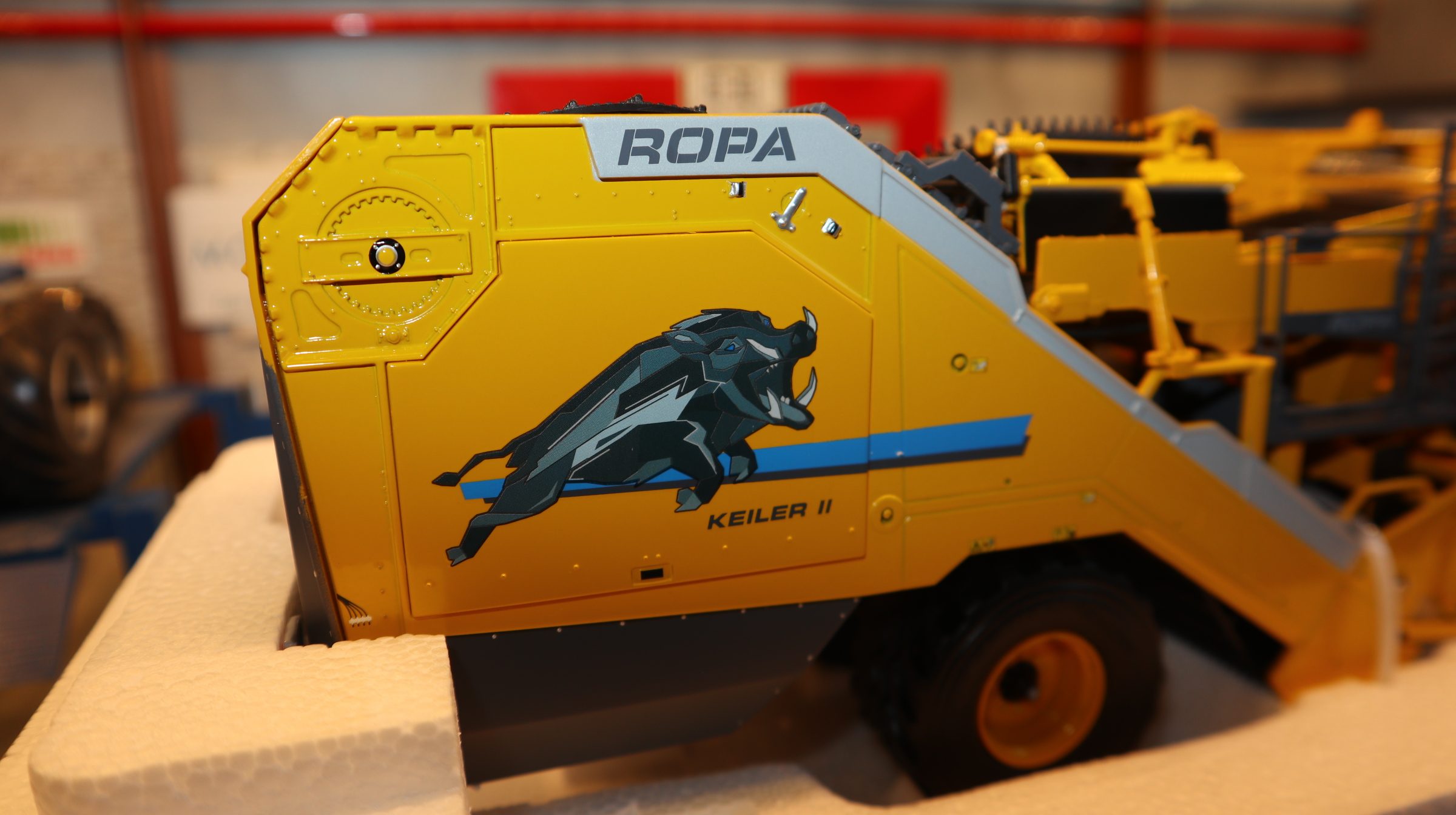 ROS 602595 in 1:32, ROPA Keiler II Kartoffelroder, NEU in OVP