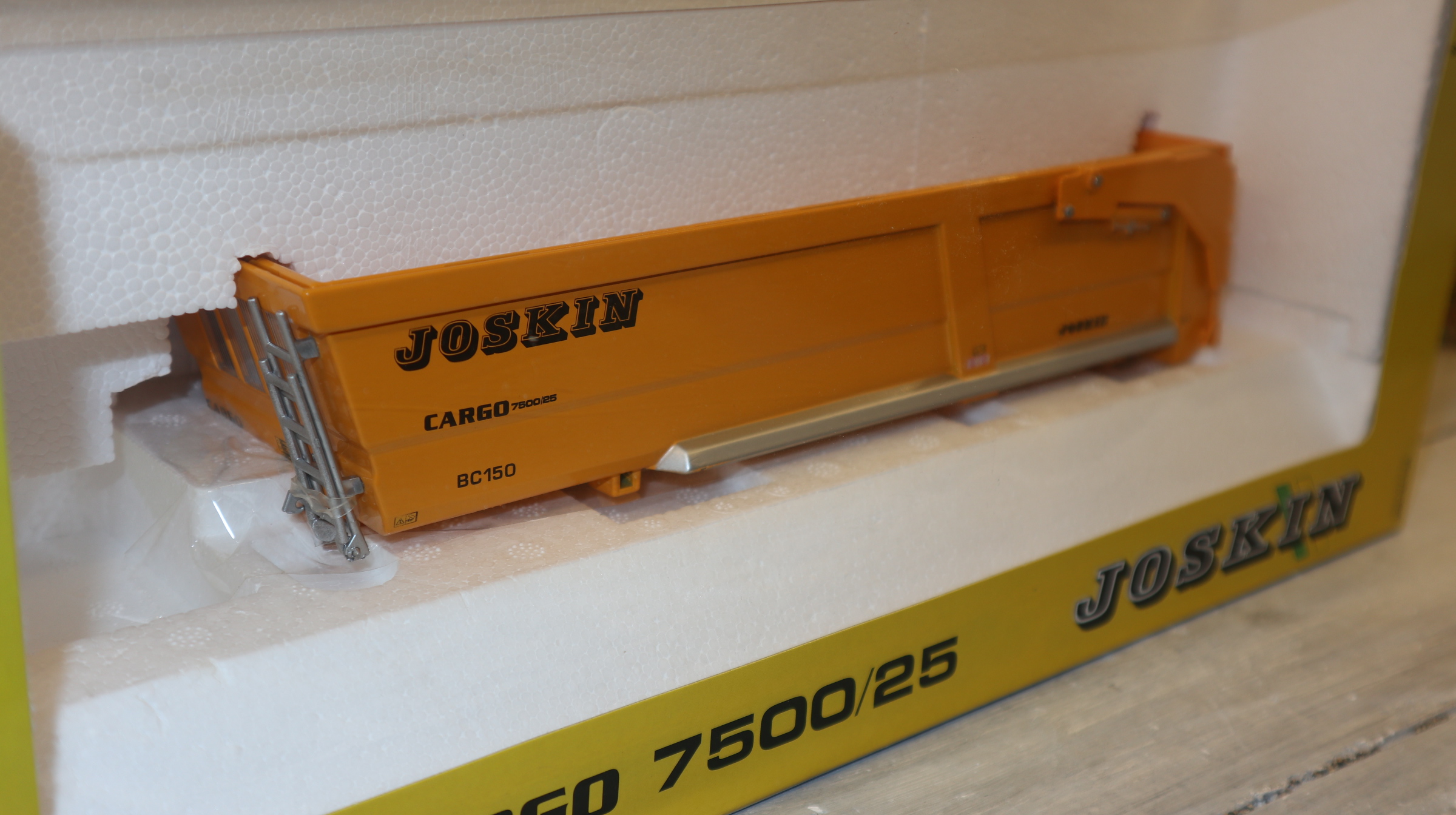 ROS 602106 in 1:32 Joskin Trans-Cargo Kipper, NUR Aufbau ohne Chassis, NEU in OVP